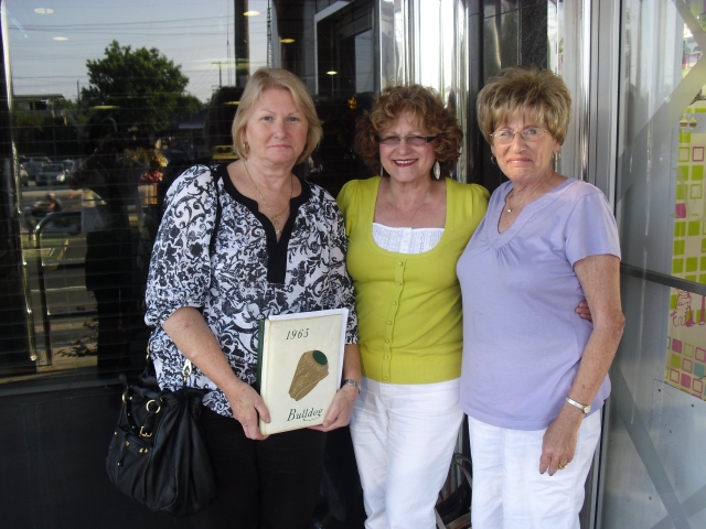 Linda Braswell Castellon and Flo Cohen-Sarno with Phyllis Martino Carbone, Advisor for class of 65